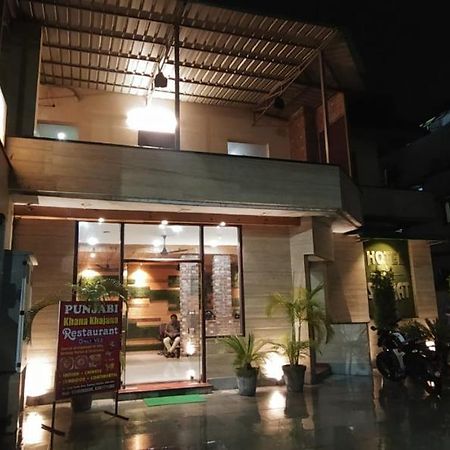 Hotel Samrat Dehradun Exterior photo